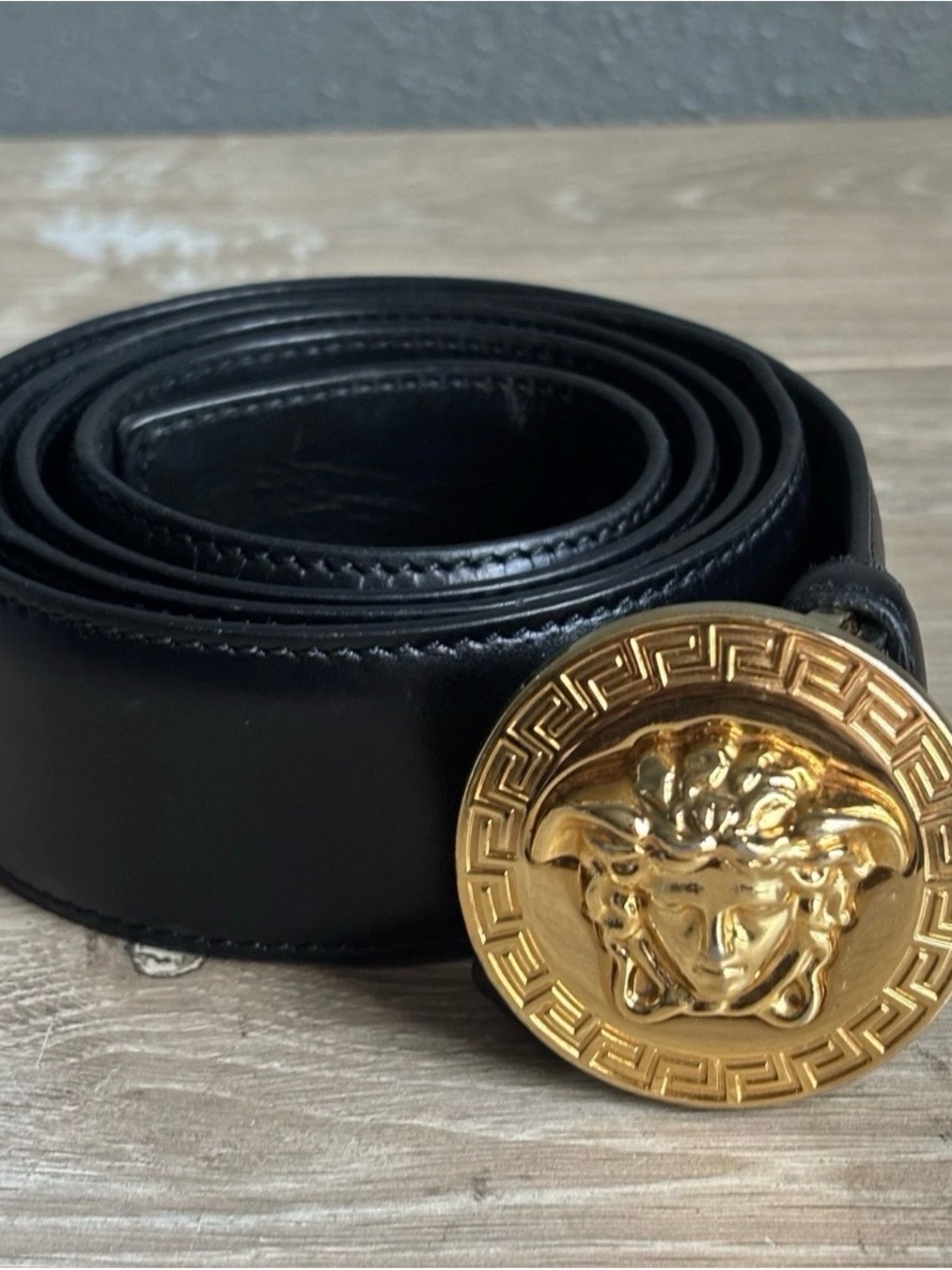 VERSACE BLACK 100% LEATHER METAL BUCKLE GRECA MEDUSA BELT  105/42